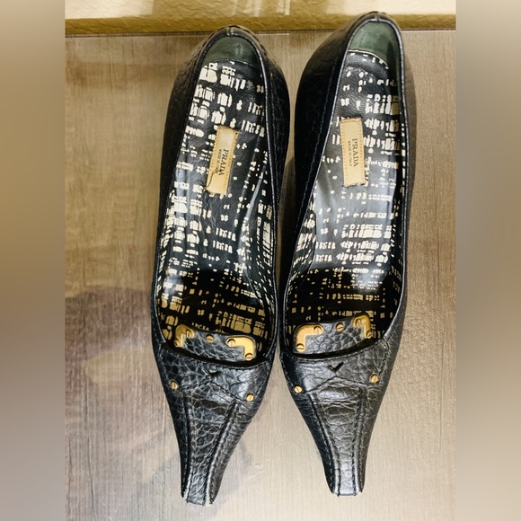 Prada Women’s Black Pointy Heels Size 7. Mary Jane Leather Heels - Picture 6 of 14